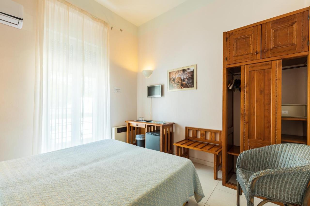 Albergo Miramare Cala Gonone Exteriér fotografie