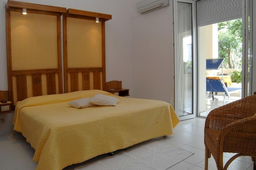 Albergo Miramare Cala Gonone Exteriér fotografie