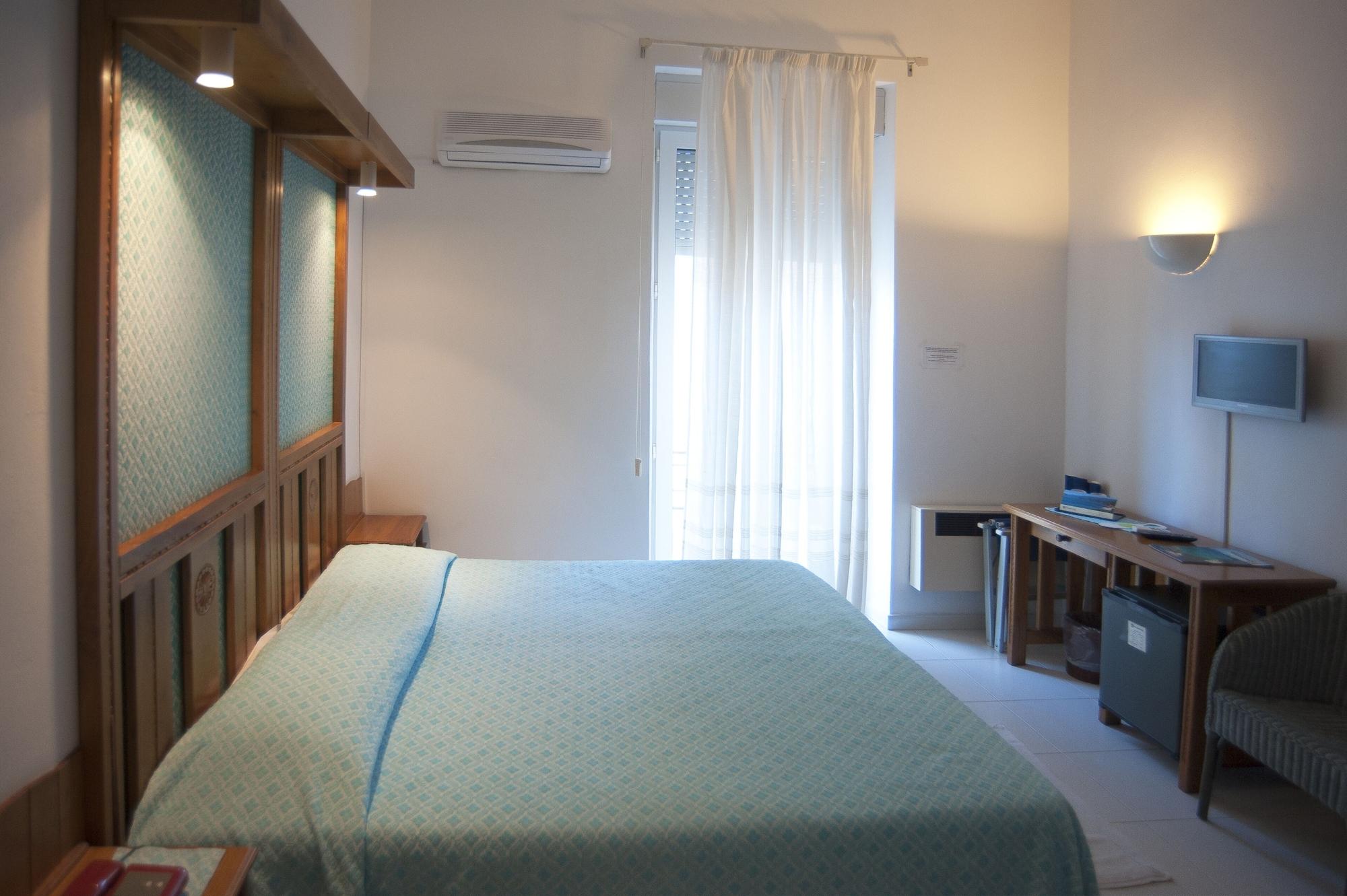 Albergo Miramare Cala Gonone Exteriér fotografie