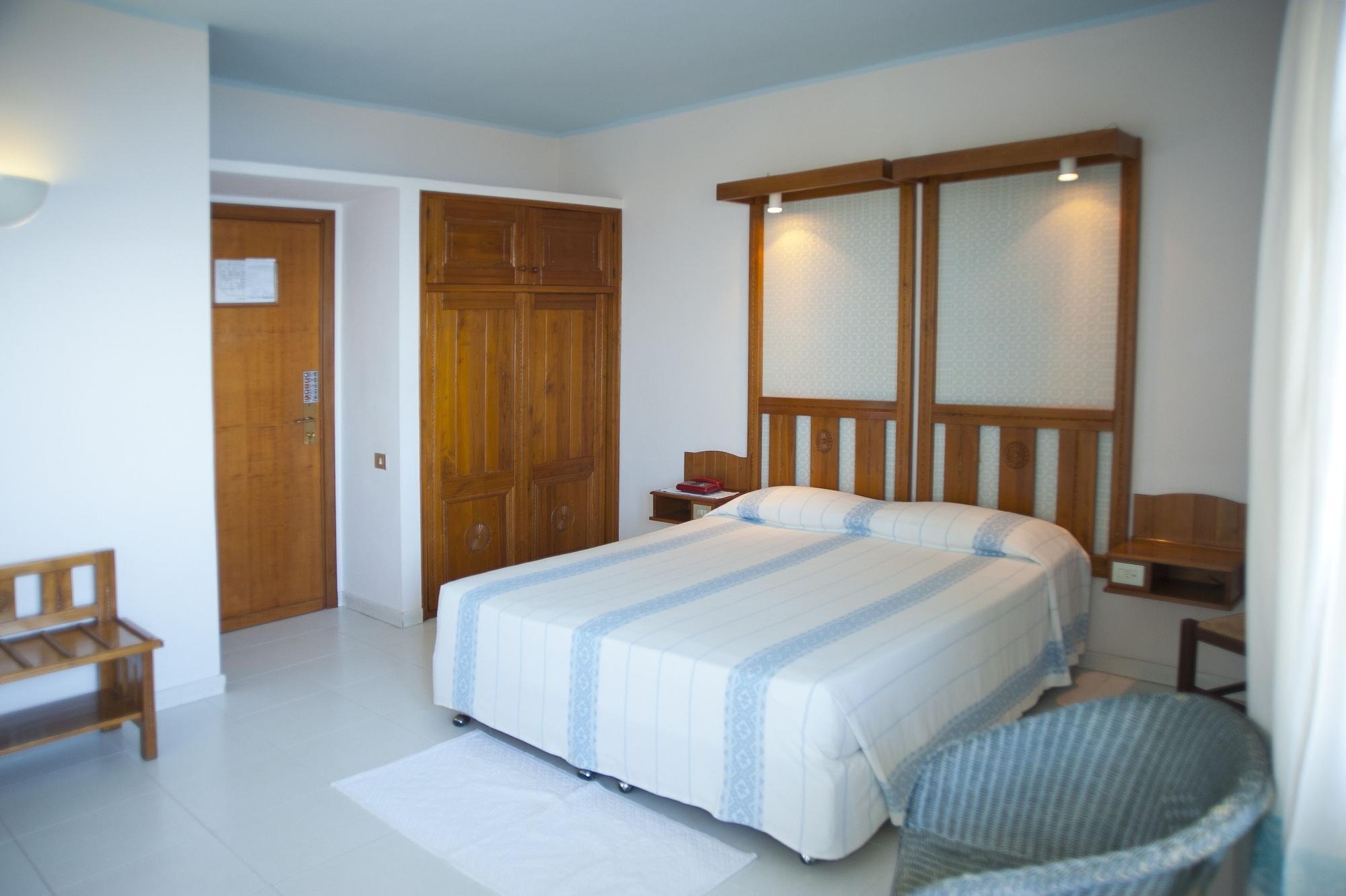 Albergo Miramare Cala Gonone Exteriér fotografie